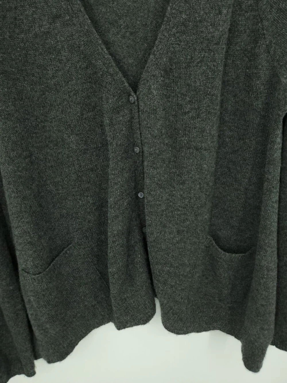 Sutton Studio Dark Gray 100% Cashmere V-Neck Cardigan Sweater Size L